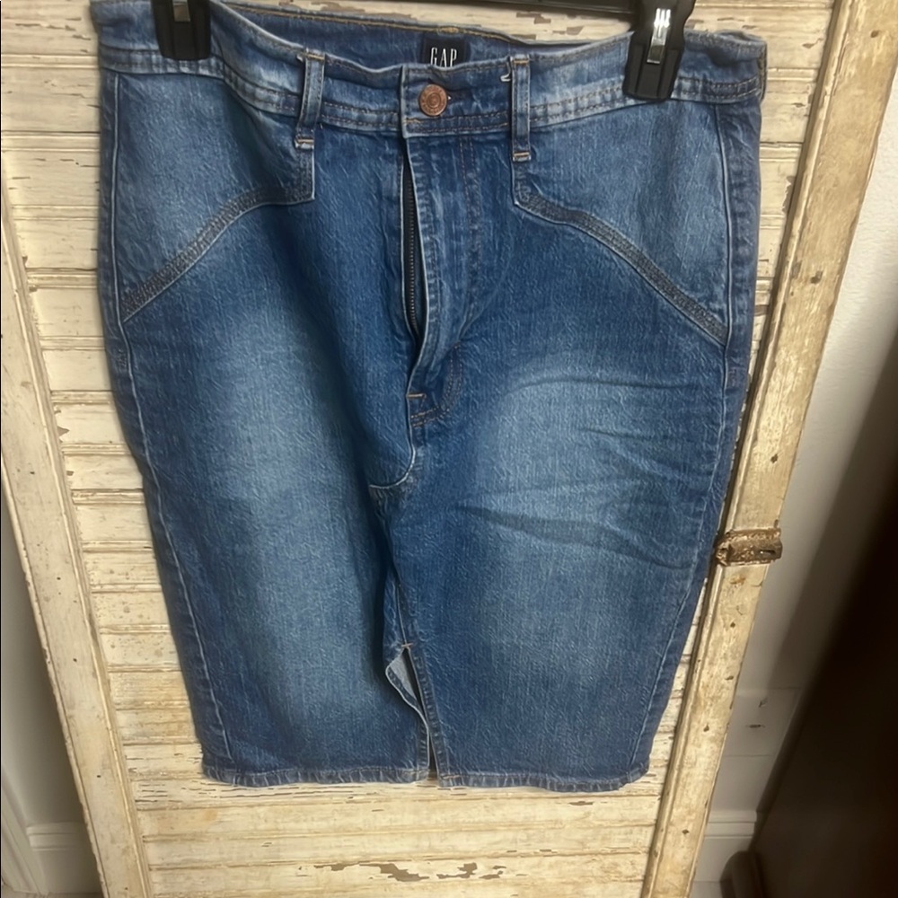 GAP women’s  Blue Denim midi skirt
